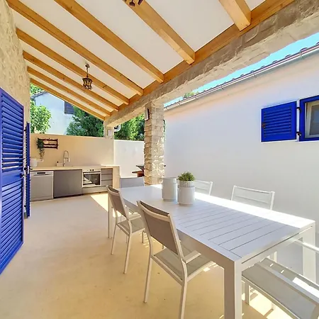 Holiday home Mm By Interhome